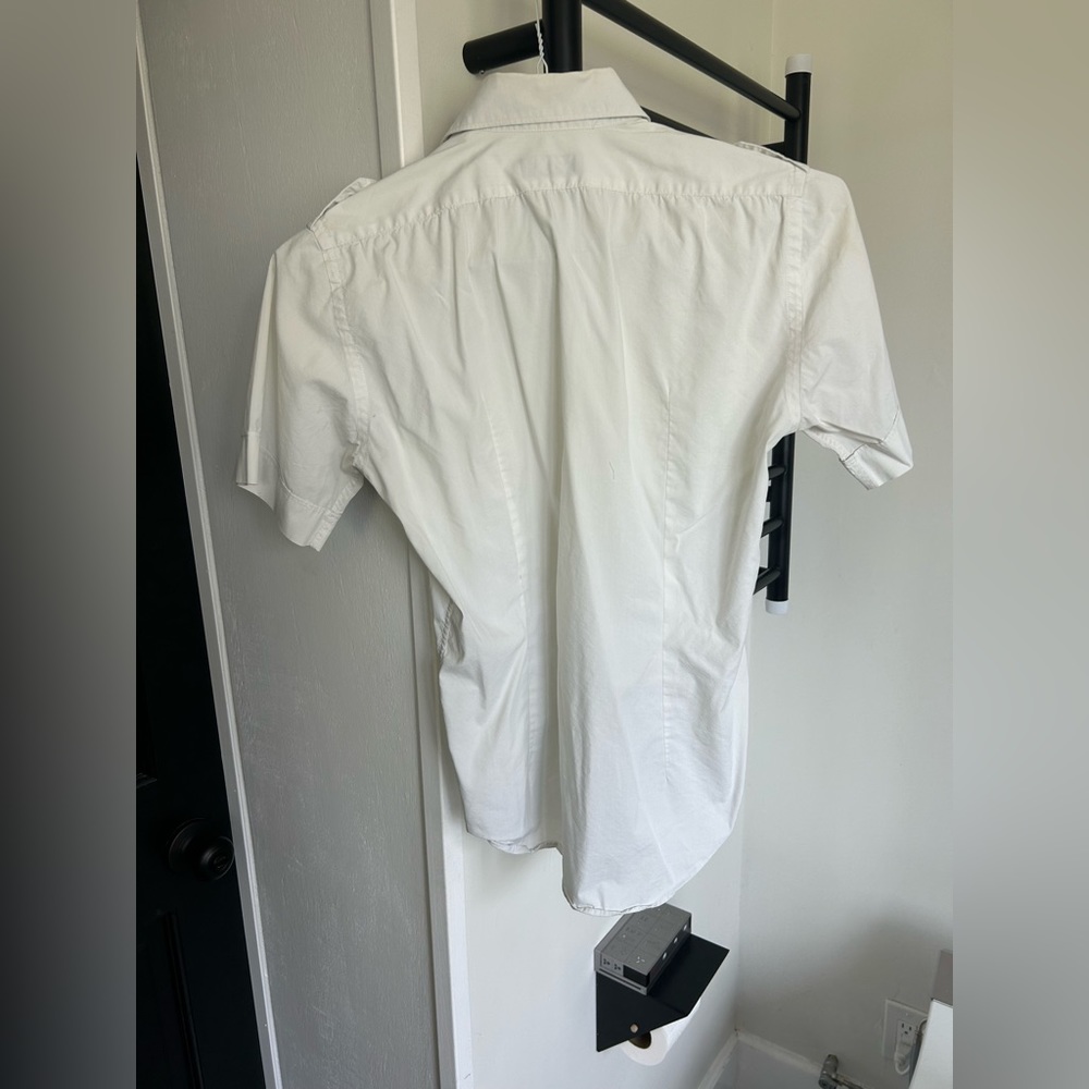 White collared short sleeve Zara Shirt with epaulettes l double breasted pockets - Picture 4 of 6